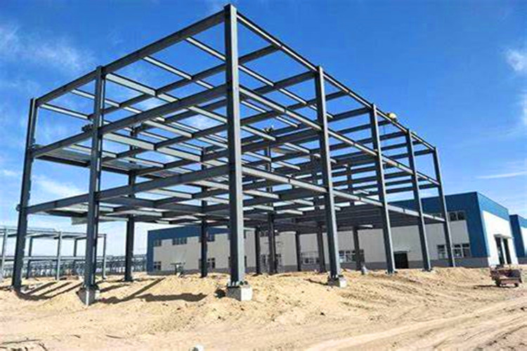 B&acirc;timent en acier de 3 &eacute;tages