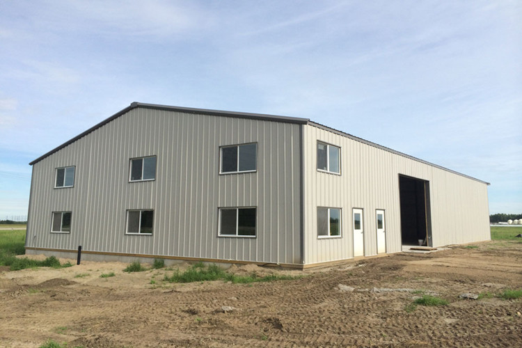 b&acirc;timent de cadre en m&eacute;tal