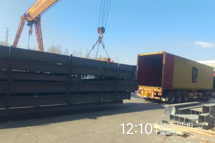 chargement de structure m&eacute;tallique