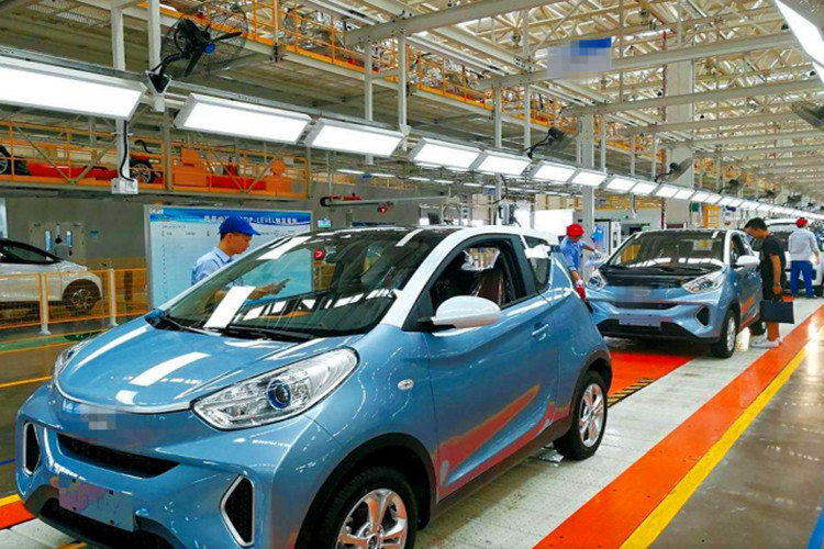 Nouvelle voiture d'&eacute;nergie