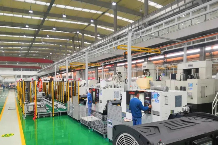 Atelier en acier avec grue