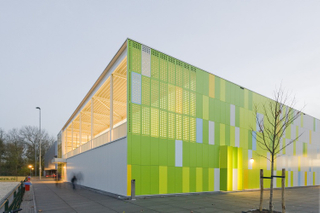 Bâtiment complexe sportif d'intérieur avec conception de structure en acier préfabriqué