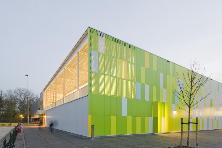 Bâtiment complexe sportif d'intérieur avec conception de structure en acier préfabriqué