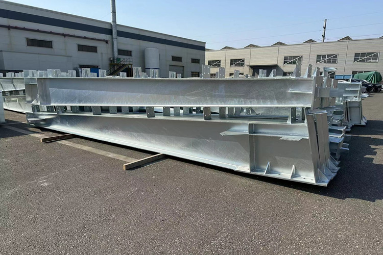 colonnes en acier galvanis&eacute;