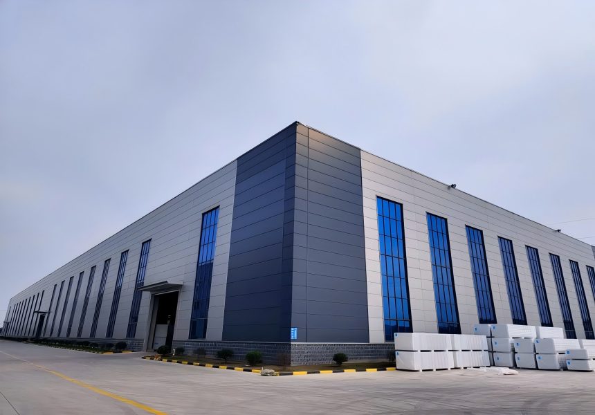 mat&eacute;riaux de structure m&eacute;tallique d'entrep&ocirc;t