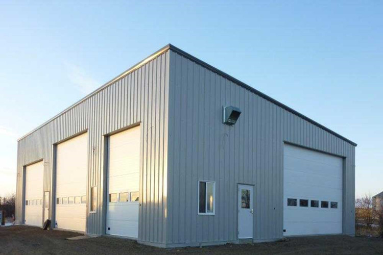 B&acirc;timent en acier industriel