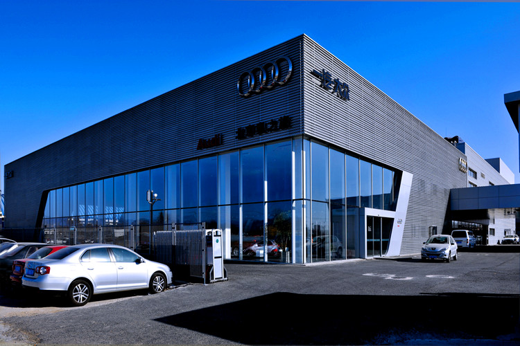 Salle d'exposition Honda Motors avec cadre de structure en acier pour les ventes de voitures