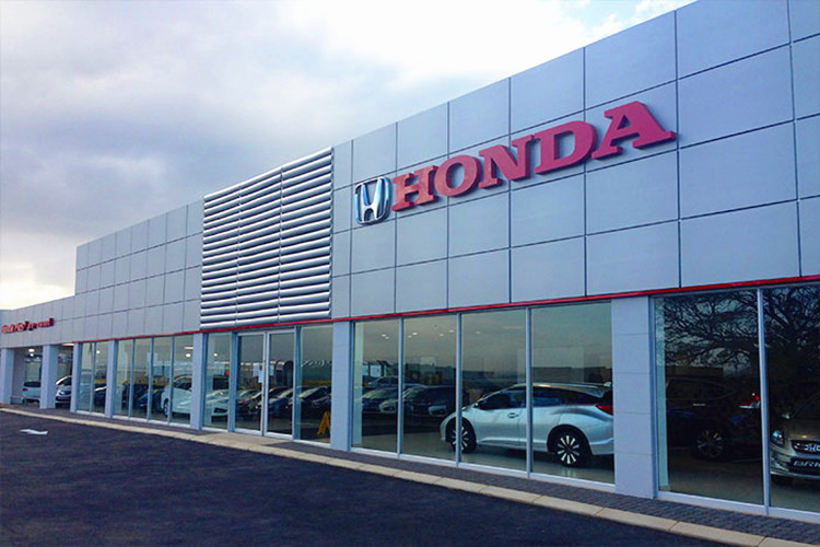 Salle d'exposition Honda Motors avec cadre de structure en acier pour les ventes de voitures