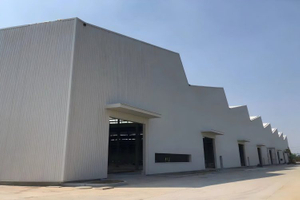 multi-span steel warehouse.jpg